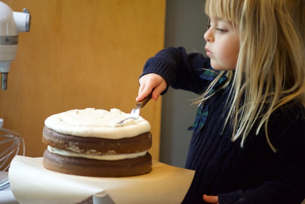Layla Lion making Gingerbread Cake